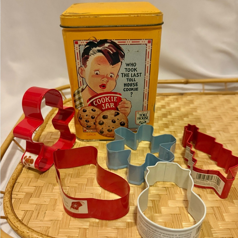Vintage Toll House Cookie Tin + Christmas Cookie Cutters Bundle